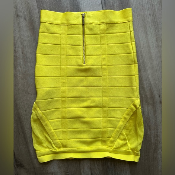 Bebe Yellow Bandage Skirt XS - Picture 3 of 3